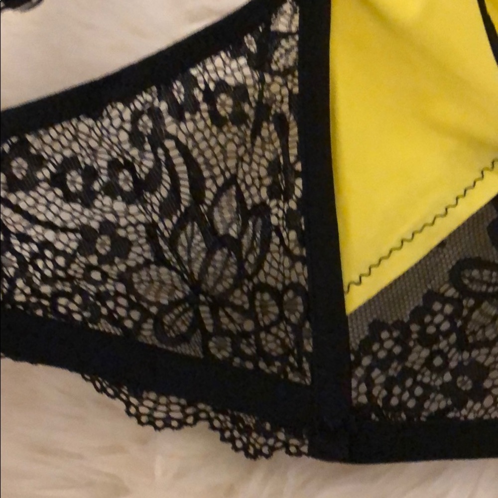 Bra - Picture 3 of 4